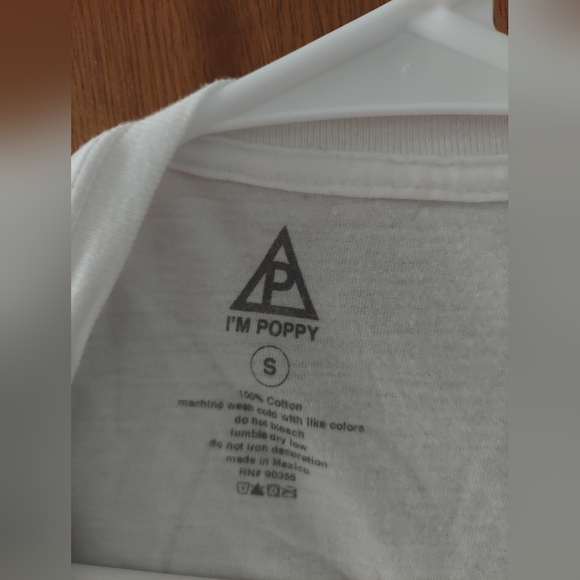 "I AM NOT IN A CULT" white t-shirt. Size S. - Picture 3 of 3